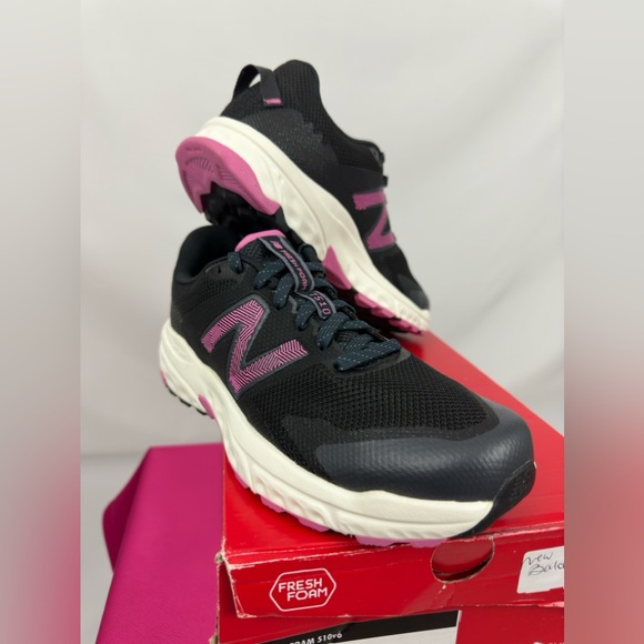 New Balance Women’s FRESH FOAM 510v6  Black with real pink and phantom 8… - Picture 5 of 10